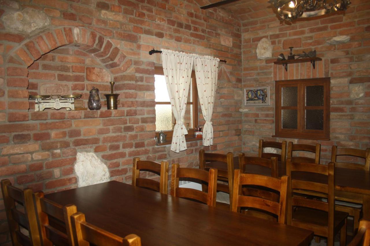 Comenius Moravus Vinarsky Dvur 米库洛夫 外观 照片